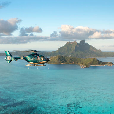 Vyhliadkové lety helikoptérou nad ostrovom Bora Bora 001