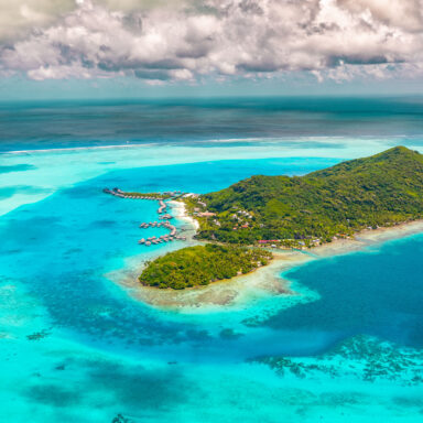 Vyhliadkové lety helikoptérou nad ostrovom Bora Bora 013